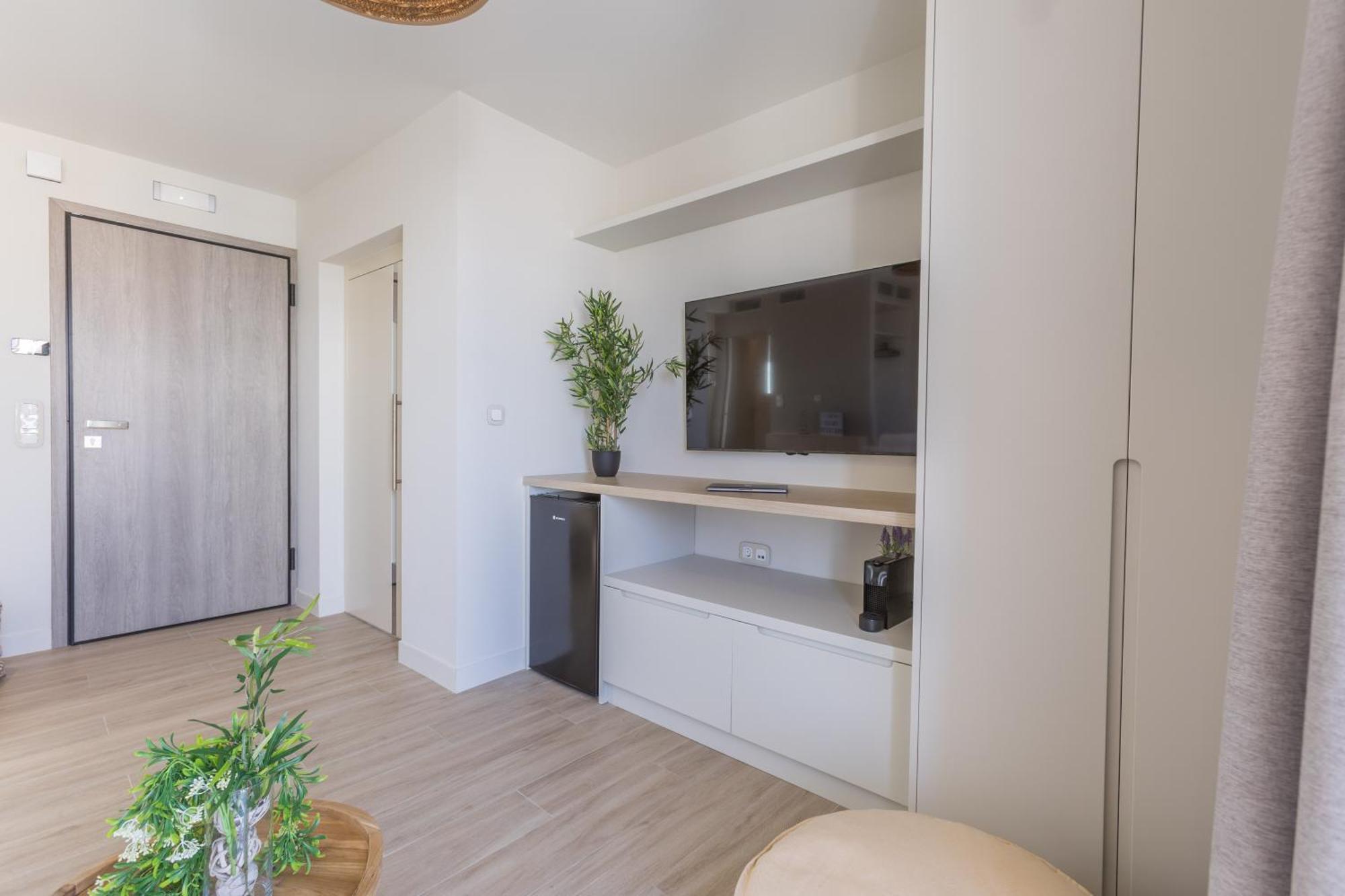 The Mediterranean Suites Piraeus Exterior photo
