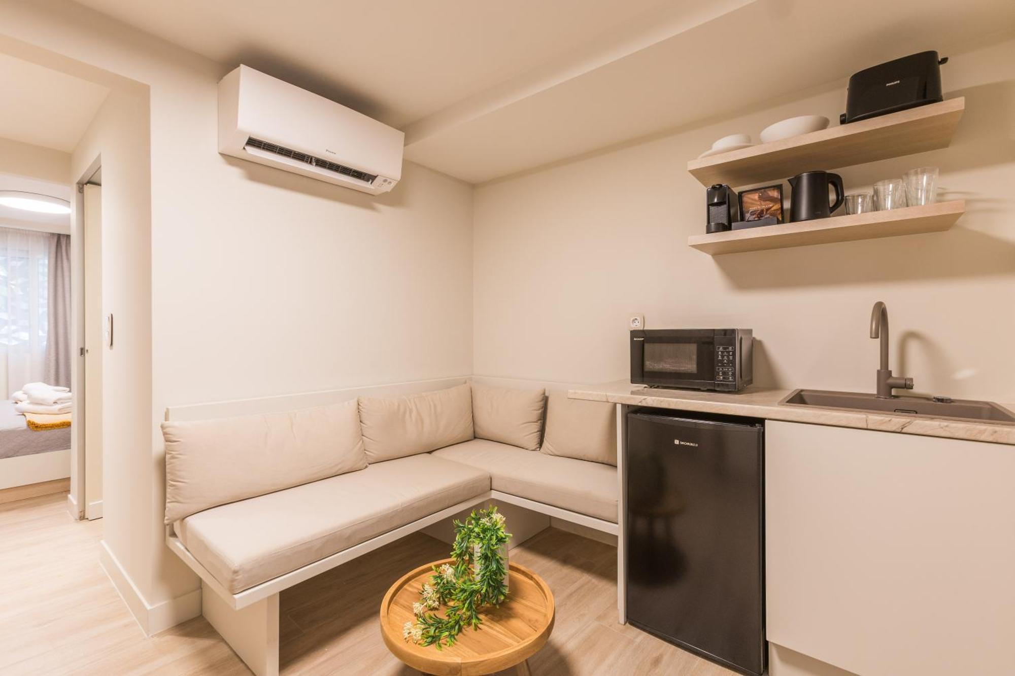 The Mediterranean Suites Piraeus Exterior photo